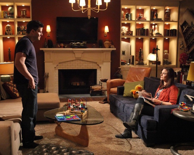 Still of David Boreanaz and Emily Deschanel in Kaulai (2005)