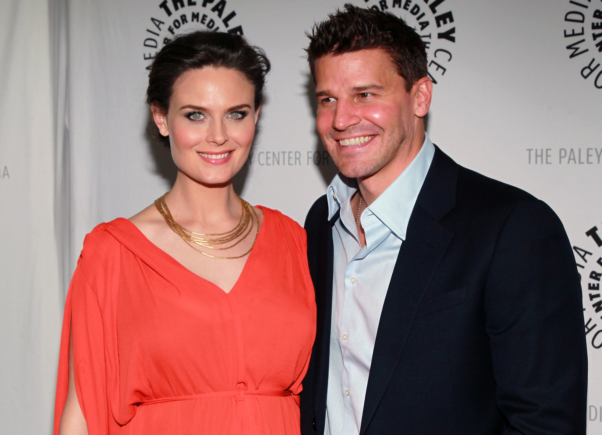 David Boreanaz and Emily Deschanel at event of Kaulai (2005)