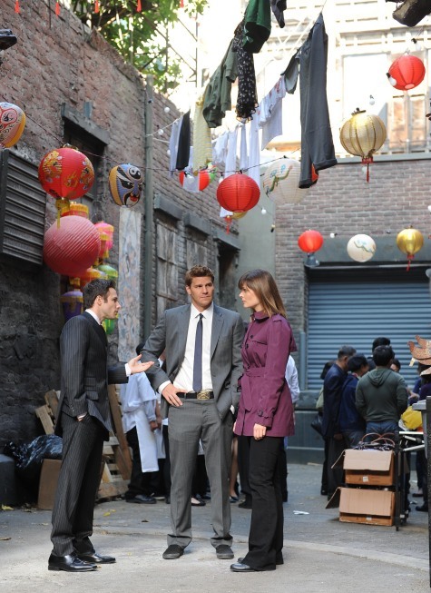 Still of David Boreanaz, Emily Deschanel and Mark Famiglietti in Kaulai (2005)