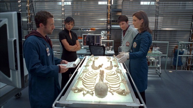 Still of Ryan Cartwright, Emily Deschanel, Tamara Taylor and T.J. Thyne in Kaulai (2005)