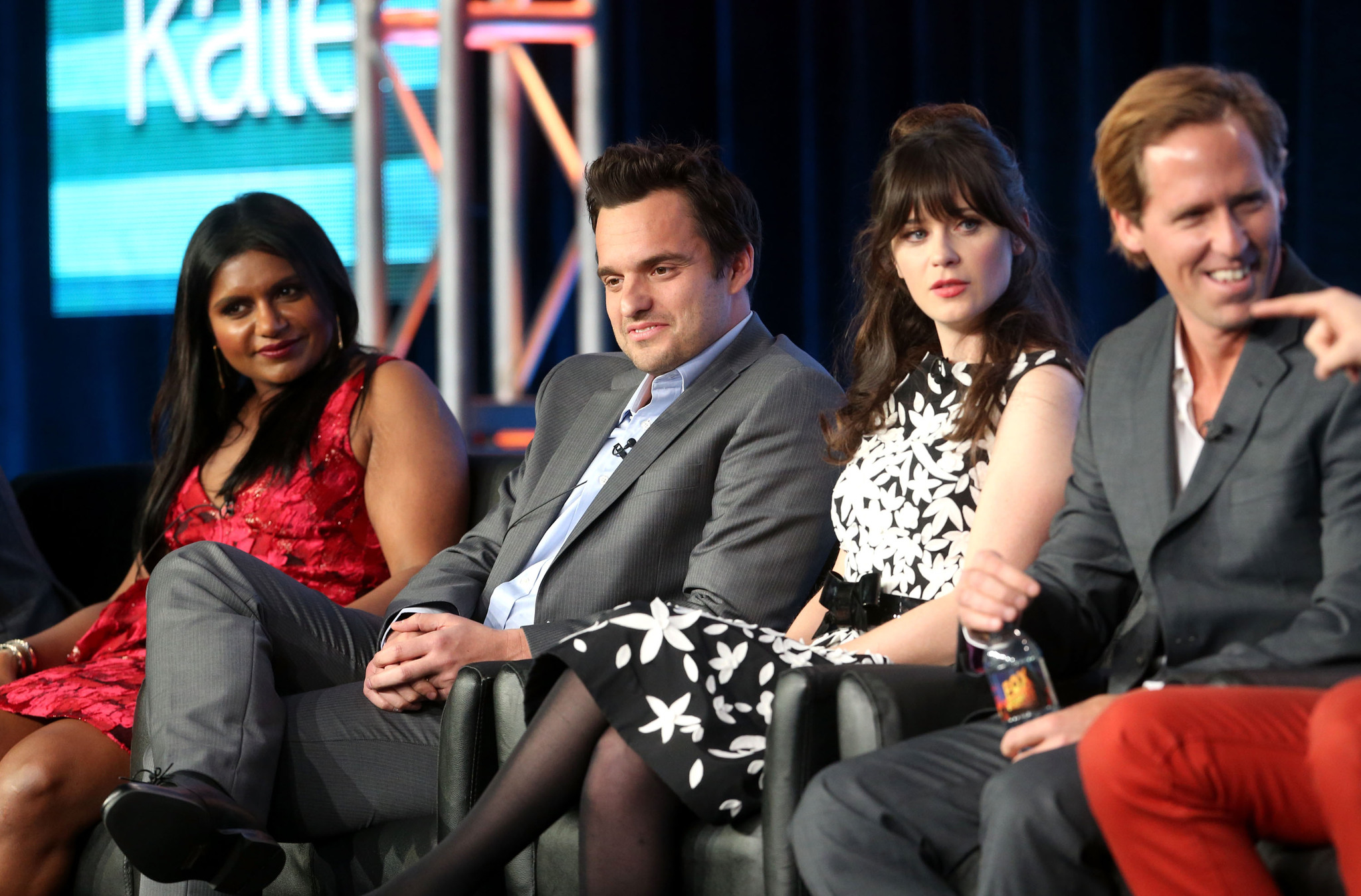 Zooey Deschanel, Nat Faxon, Mindy Kaling and Jake Johnson at event of New Girl (2011)