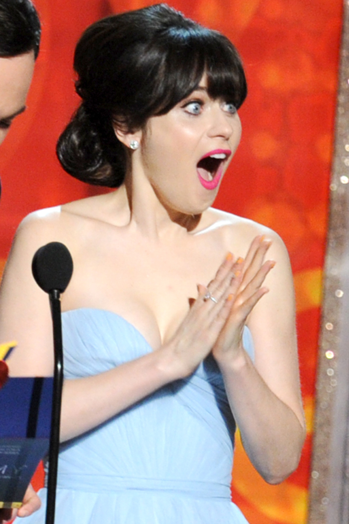 Zooey Deschanel at event of The 64th Primetime Emmy Awards (2012)