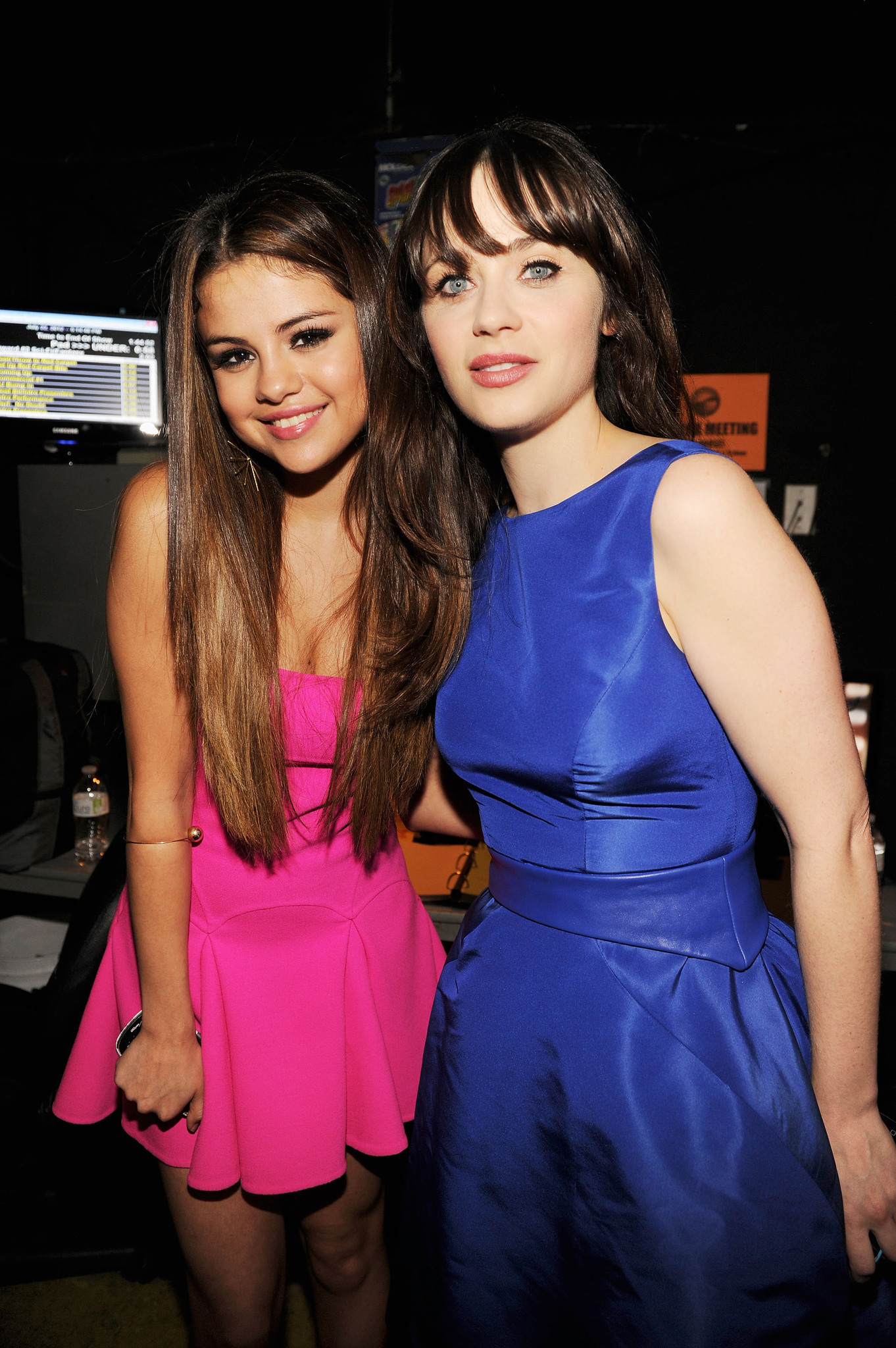 Zooey Deschanel and Selena Gomez at event of Teen Choice Awards 2012 (2012)