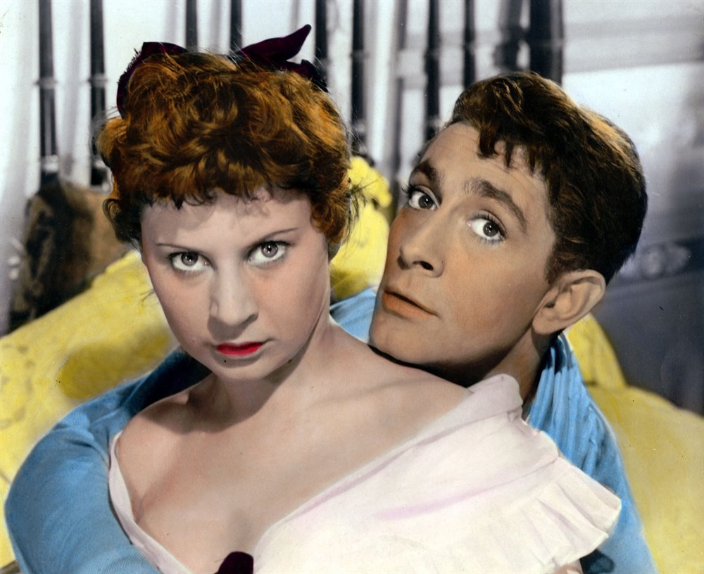Still of Sophie Desmarets and Jean-Claude Pascal in Le fils de Caroline chérie (1955)