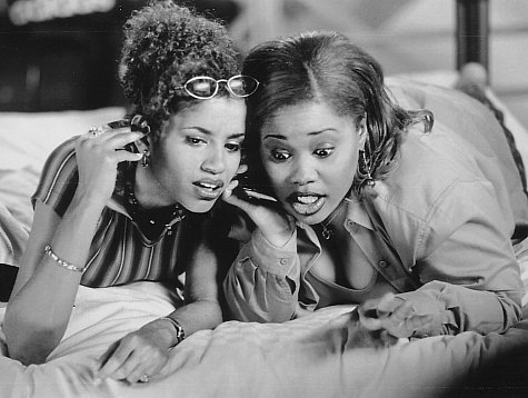 Still of Mari Morrow and Natalie Desselle Reid in How to Be a Player (1997)