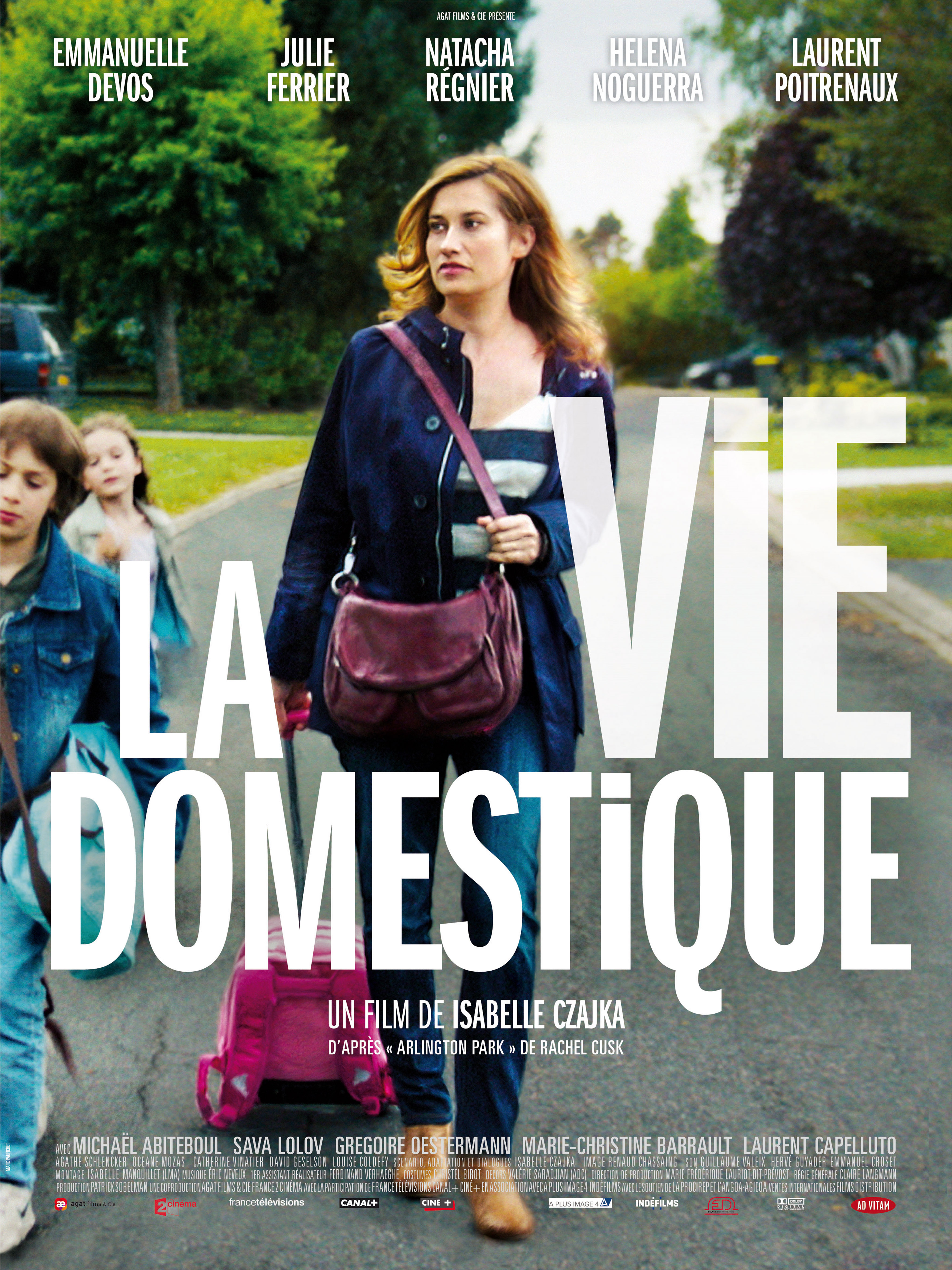 Emmanuelle Devos in La vie domestique (2013)