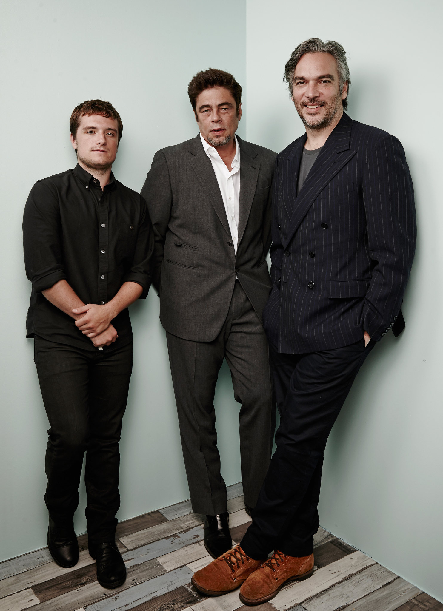Benicio Del Toro, Andrea Di Stefano, Josh Hutcherson and Del Toro at event of Eskobaras: kruvinas rojus (2014)