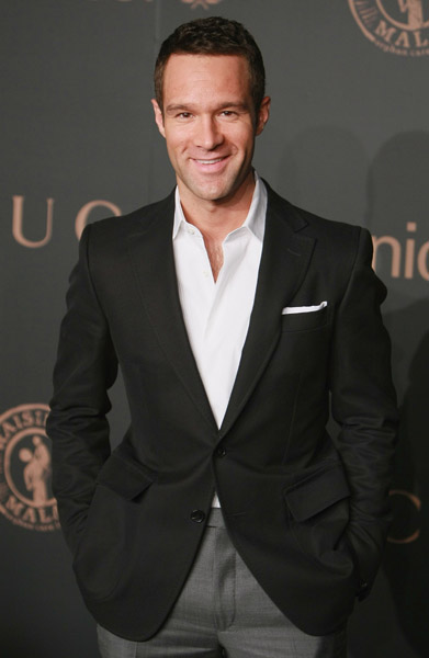 Actor Chris Diamantopoulos arrives at the Madonna + Gucci Present A Night to Benefit Raising Malawi at the United Nations on February 6, 2007 in New York City.
