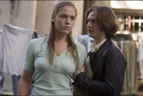 Still of Agnes Bruckner and Bryan Dick in Blood and Chocolate (2007)