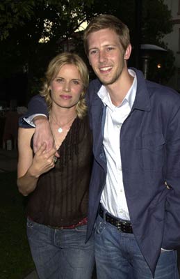 Kim Dickens and Gabriel Mann at event of Things Behind the Sun (2001)