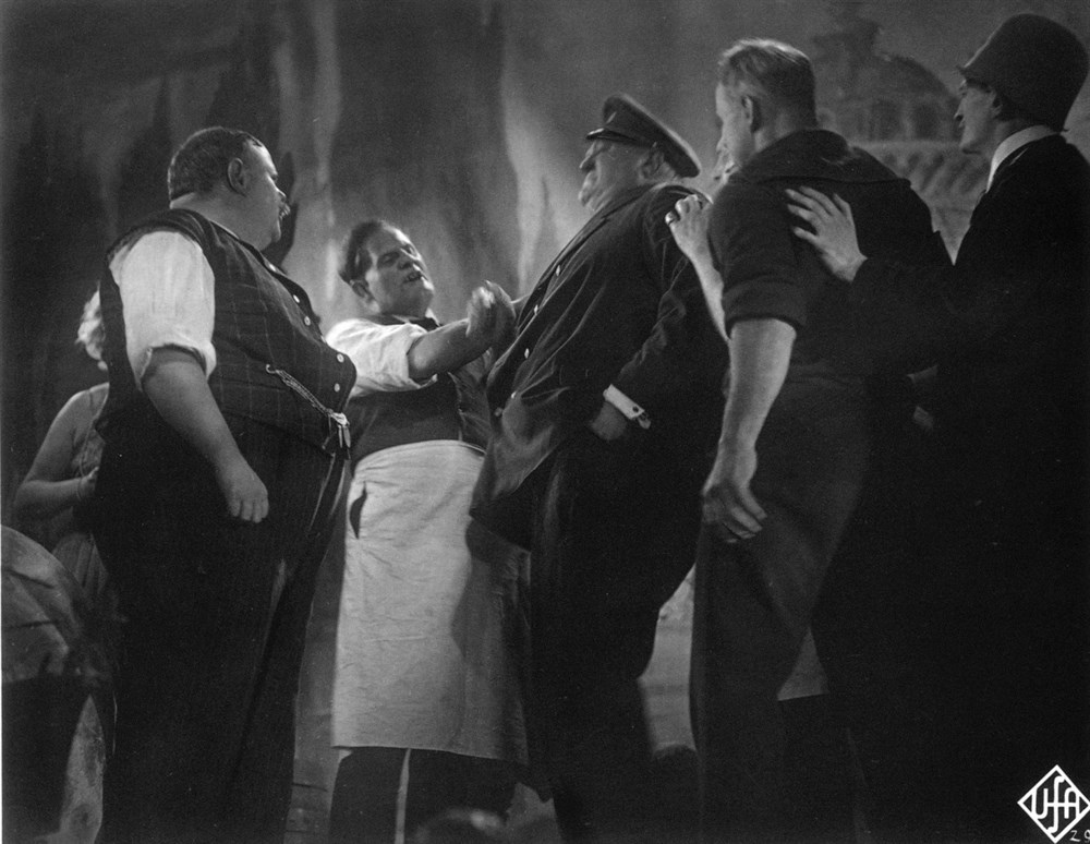 Still of Wilhelm Diegelmann in Der blaue Engel (1930)