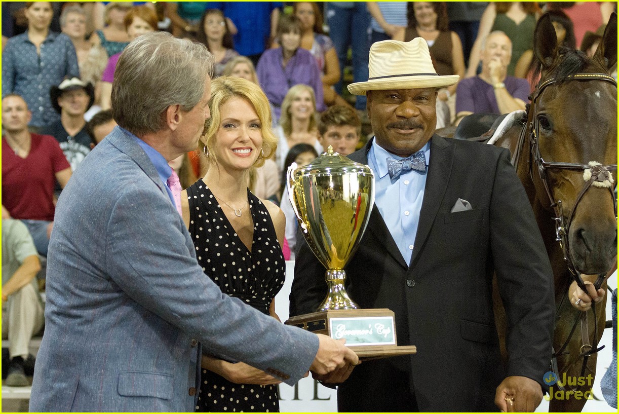 Still of Len Gouge, Deena Dill, and Ving Rhames in The Sunday Horse