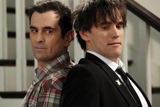 Still of Matt Dillon and Ty Burrell in Moderni seima (2009)