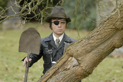 Still of Peter Dinklage in Penelope (2006)