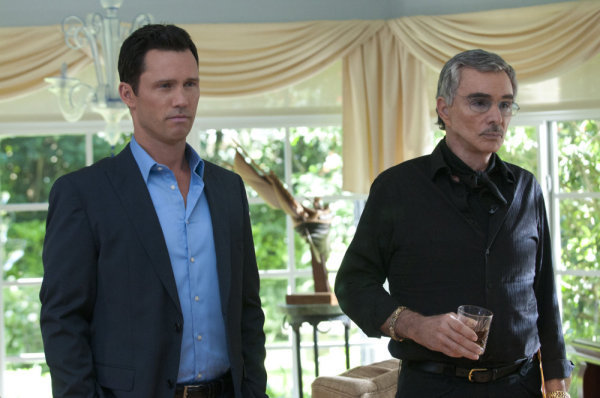 Still of Burt Reynolds and Jeffrey Donovan in Vilko bilietas (2007)