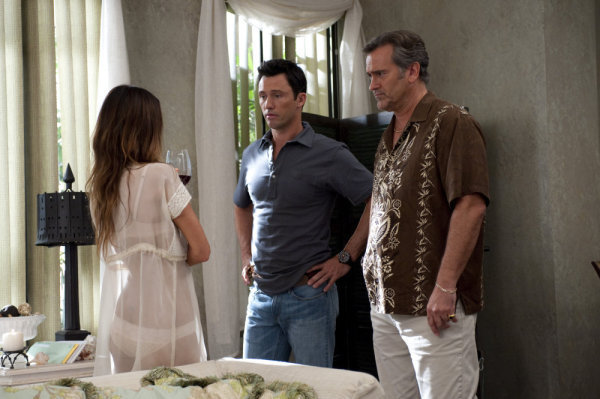 Still of Gabrielle Anwar, Bruce Campbell and Jeffrey Donovan in Vilko bilietas (2007)