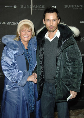 Diane Ladd and Jeffrey Donovan at event of Come Early Morning (2006)