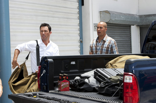 Still of Coby Bell and Jeffrey Donovan in Vilko bilietas (2007)