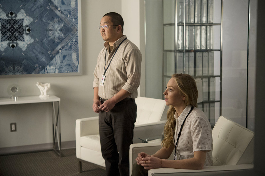 Still of Portia Doubleday and Aaron Takahashi in Mr. Robot (2015)