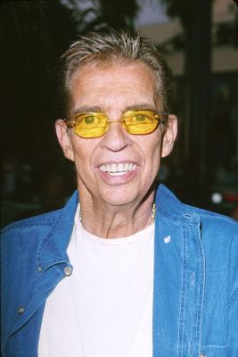 Morton Downey Jr. at event of My 5 Wives (2000)