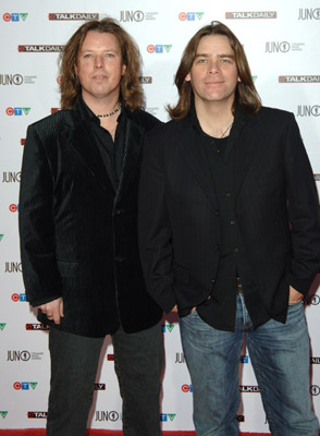 Alan Doyle and Bob Hallett at event of The 35th Annual Juno Awards (2006)