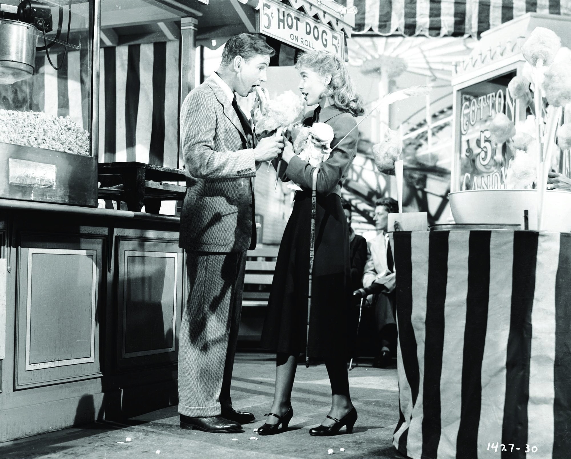 Still of Janet Leigh and Tom Drake in Words and Music (1948)