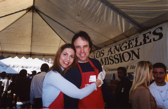 Ellen Dubin with Kevin Nealon volunteering for the Los Angeles Mission