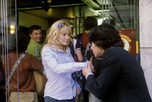 Still of Hilary Duff and Yani Gellman in The Lizzie McGuire Movie (2003)