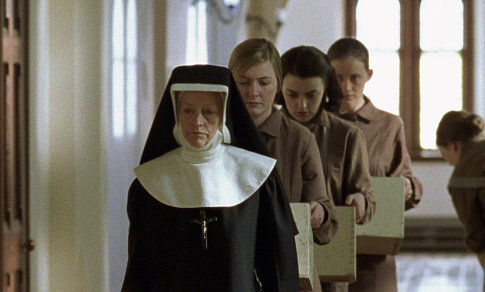 Still of Anne-Marie Duff, Dorothy Duffy and Nora-Jane Noone in The Magdalene Sisters (2002)