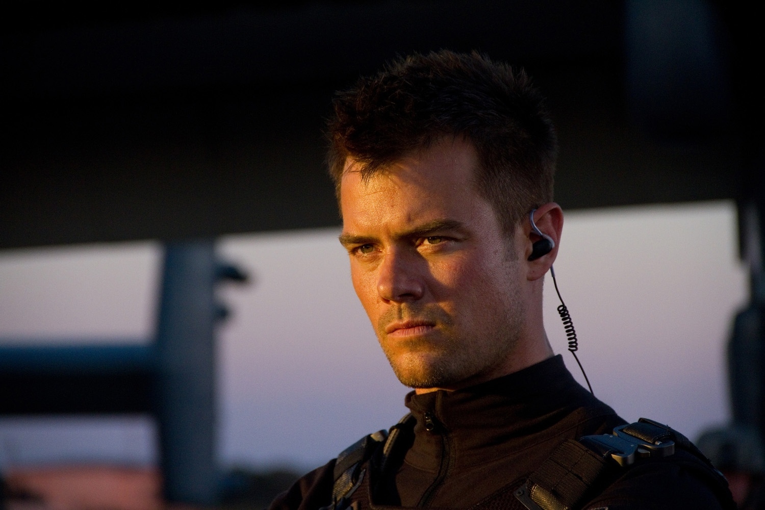 Still of Josh Duhamel in Transformeriai: tamsioji Menulio puse 3D (2011)