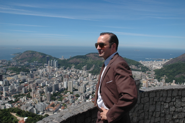Still of Jean Dujardin in OSS 117: Rio ne répond plus (2009)
