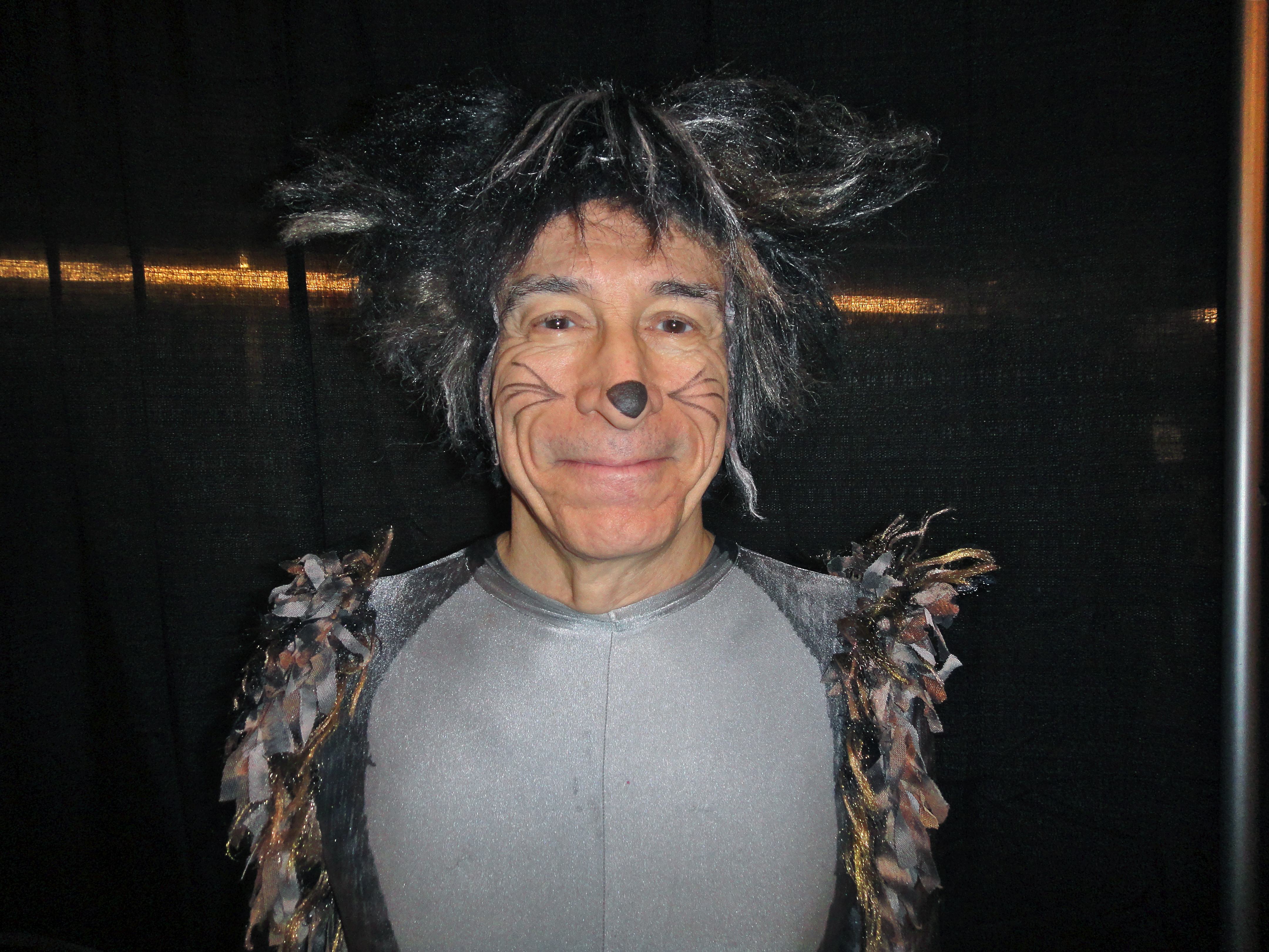 Francis as an 'old' member of the original cast of Cats for Conan O'Brien's temporary return to NYC at the Beacon Theater