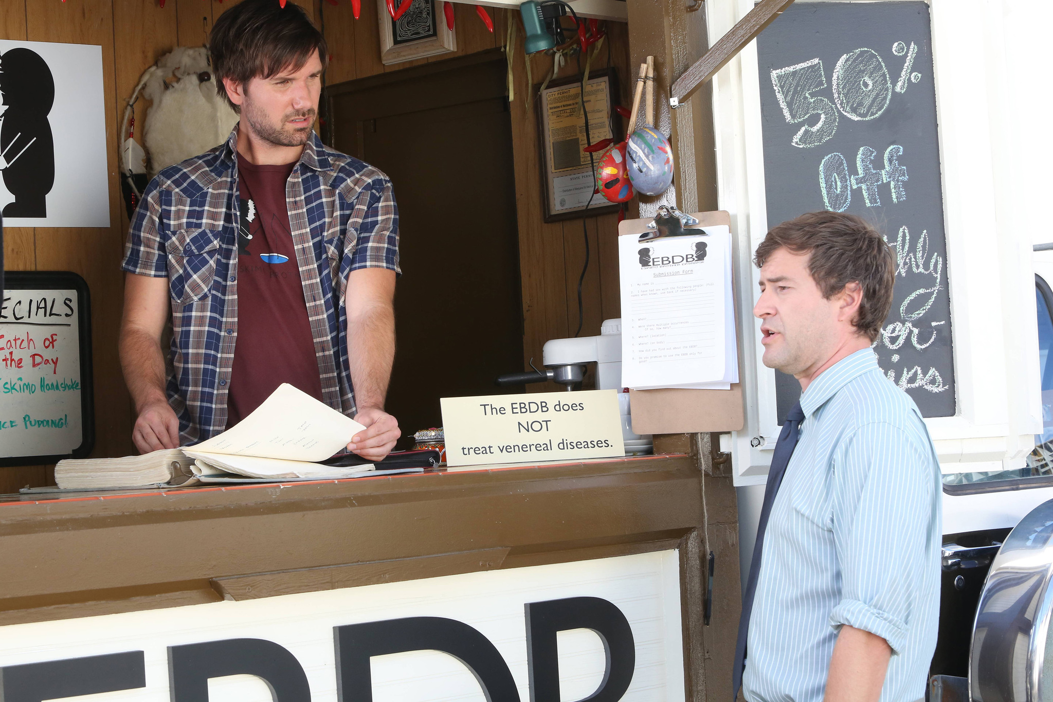 Still of Mark Duplass and Jonathan Lajoie in The League (2009)