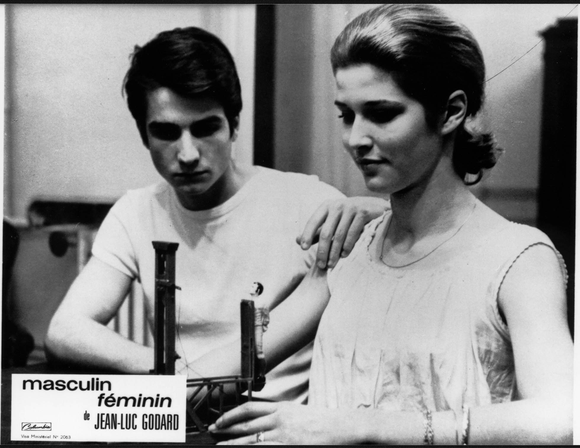 Still of Catherine-Isabelle Duport and Jean-Pierre Léaud in Masculin féminin (1966)