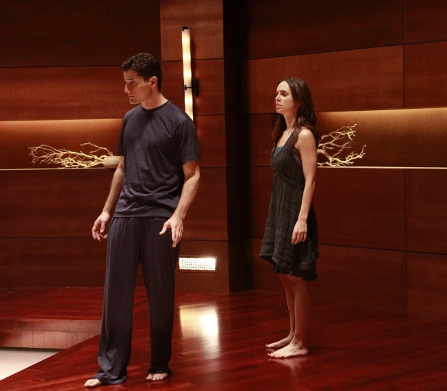 Still of Eliza Dushku and Enver Gjokaj in Leliu namai (2009)