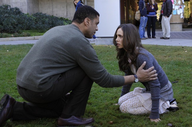 Still of Eliza Dushku and Harry Lennix in Leliu namai (2009)