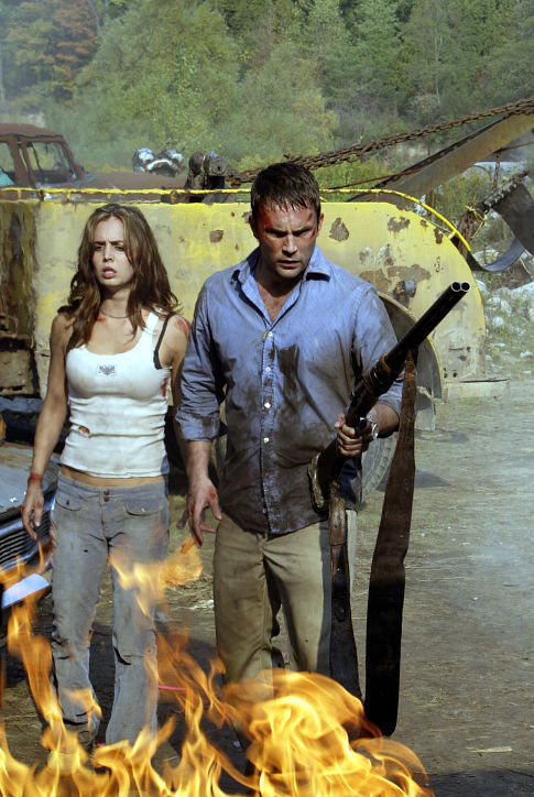 Still of Desmond Harrington and Eliza Dushku in Lemtingas posukis (2003)