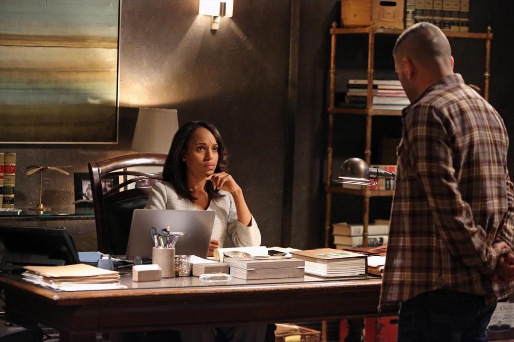 Still of Guillermo Díaz and Kerry Washington in Scandal (2012)