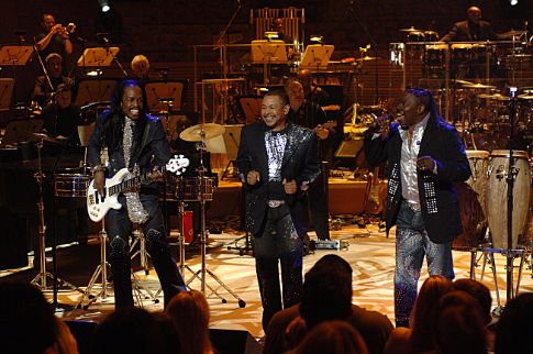 Still of Earth Wind & Fire in American Idol: The Search for a Superstar: Idol Gives Back: Part Two (2007)