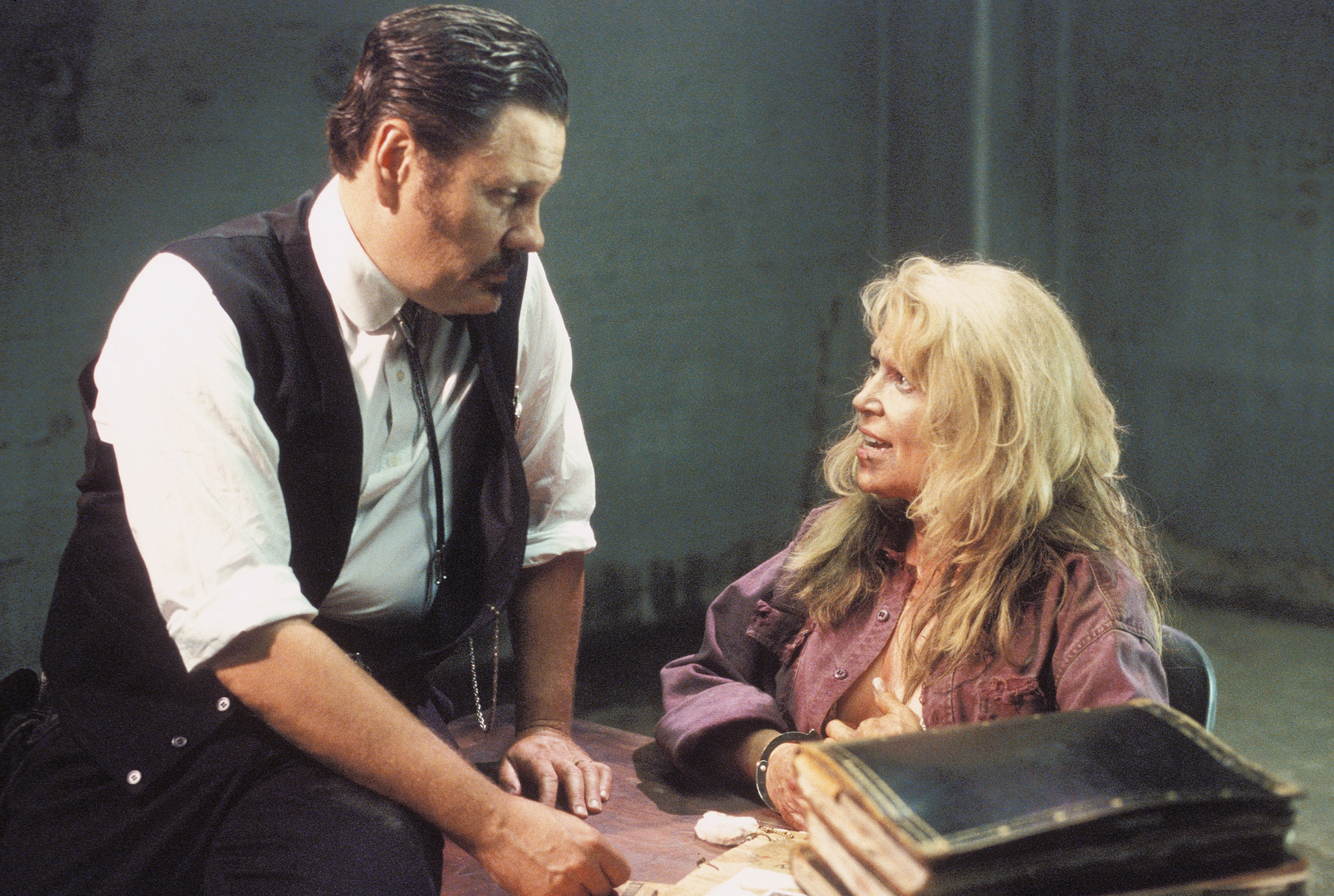 Still of William Forsythe and Leslie Easterbrook in The Devil's Rejects (2005)