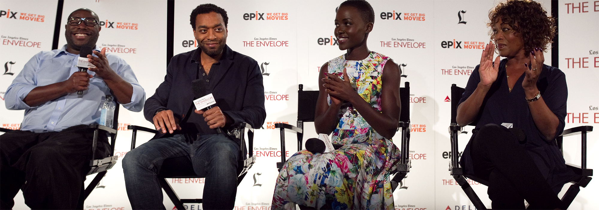 Alfre Woodard, Chiwetel Ejiofor, Lupita Nyong'o and Steve McQueen at event of 12 vergoves metu (2013)