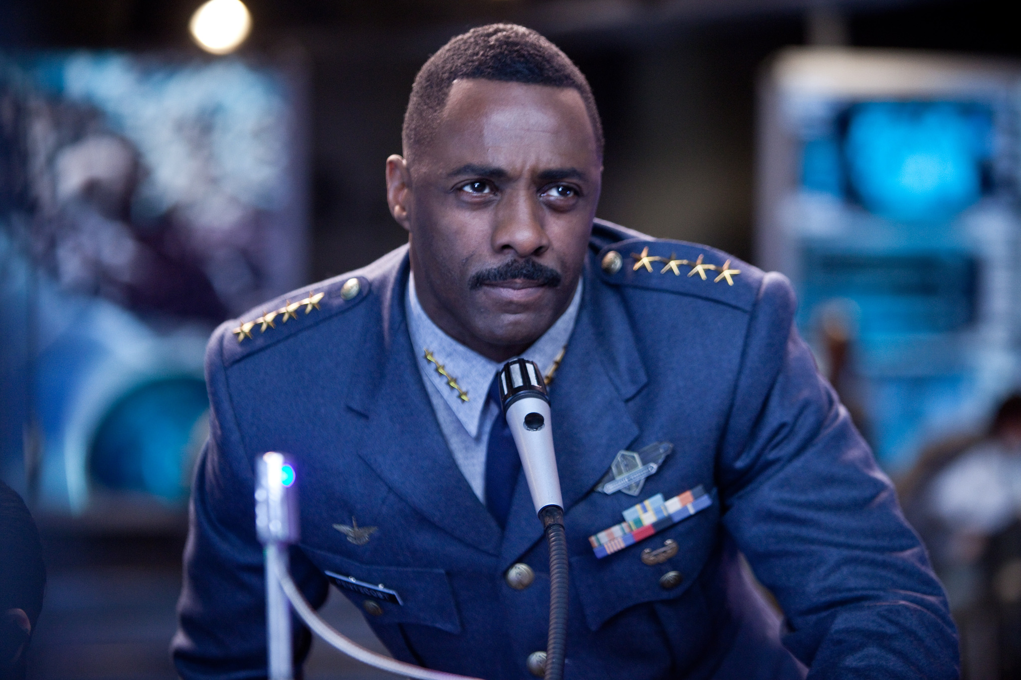 Still of Idris Elba in Ugnies ziedas (2013)