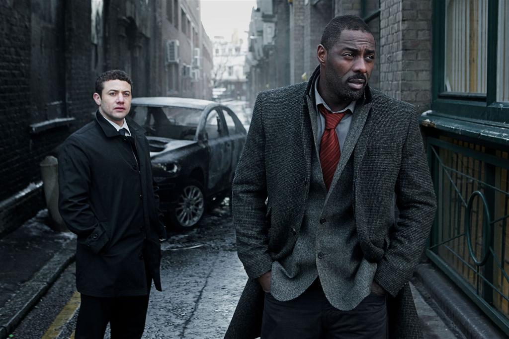 Still of Idris Elba and Warren Brown in Luther (2010)