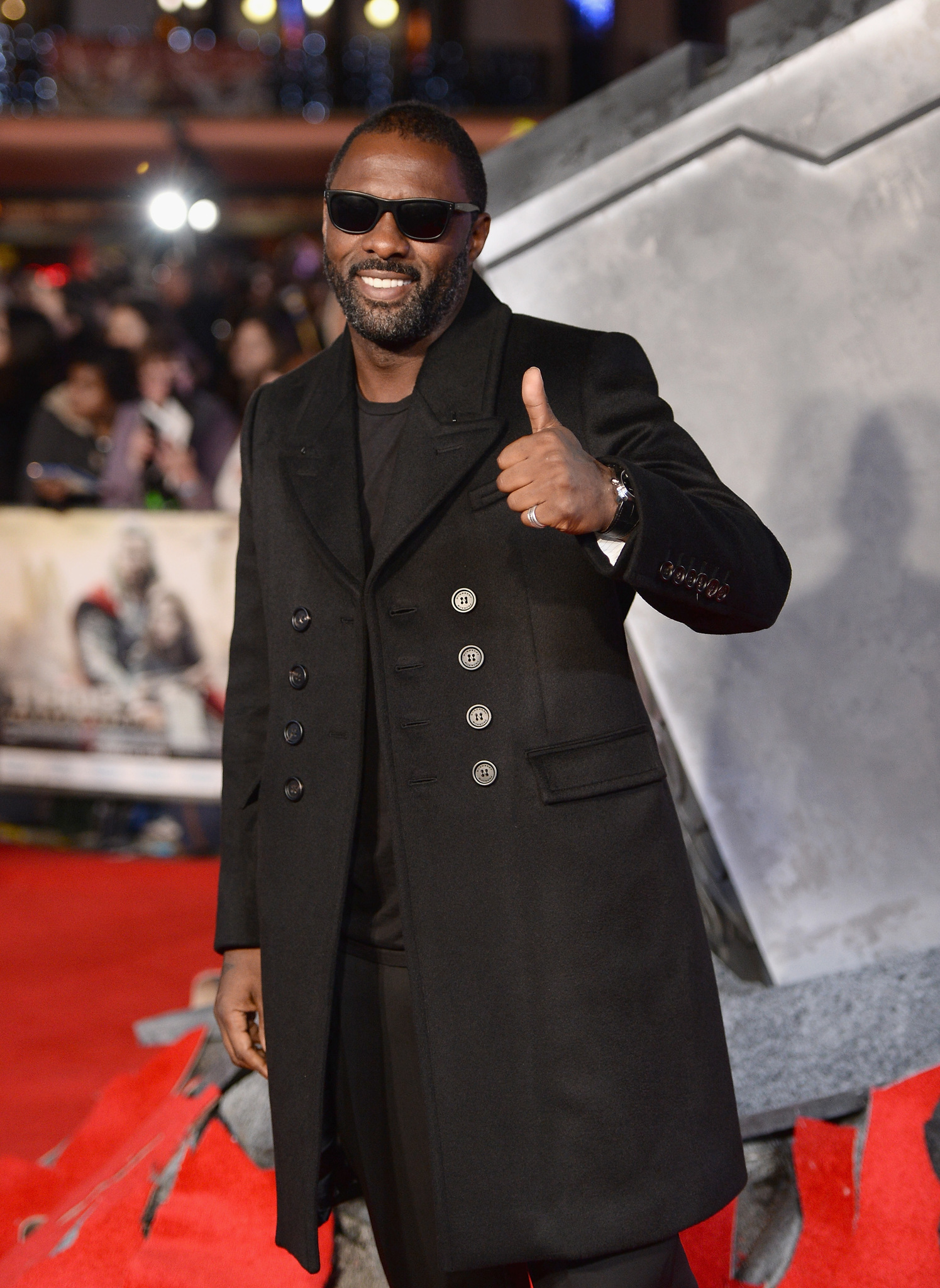 Idris Elba at event of Toras: Tamsos pasaulis (2013)