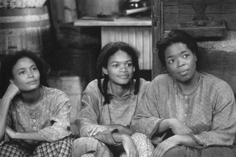 Still of Oprah Winfrey, Kimberly Elise and Thandie Newton in Beloved (1998)