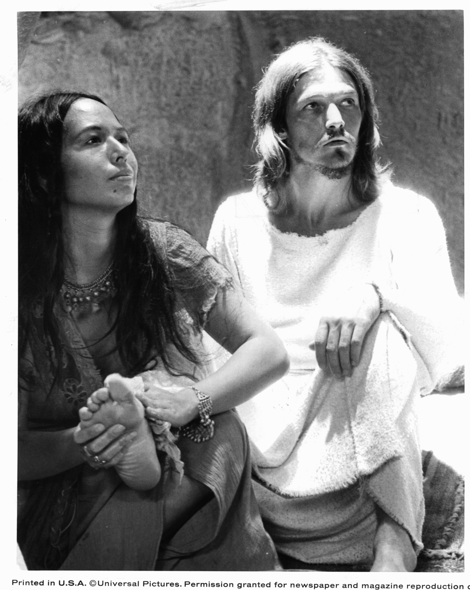 Still of Yvonne Elliman and Ted Neeley in Jesus Christ Superstar (1973)