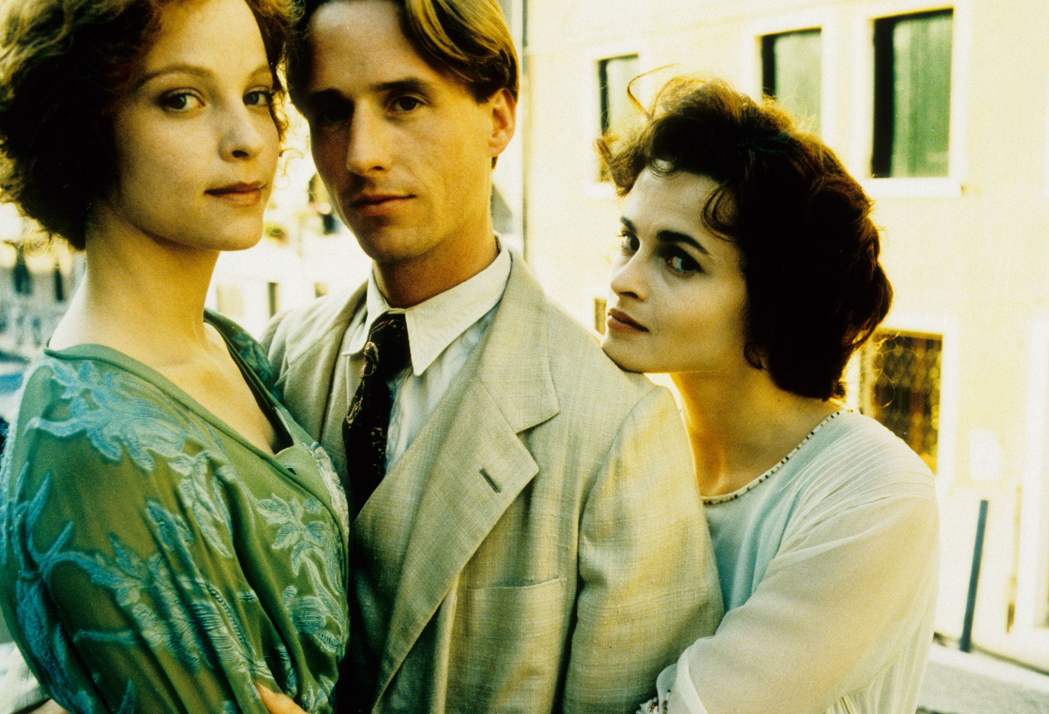 Still of Helena Bonham Carter, Alison Elliott and Linus Roache in The Wings of the Dove (1997)