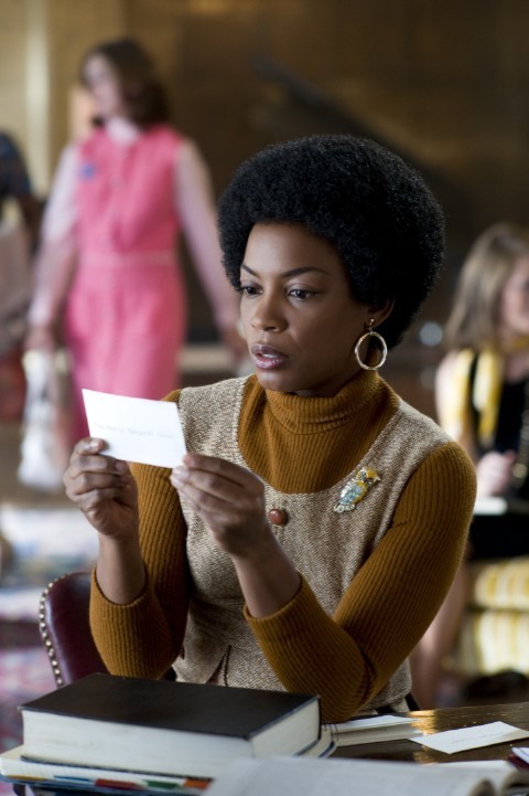 Still of Aunjanue Ellis in Gifted Hands: The Ben Carson Story (2009)