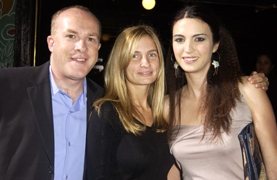 Cassian Elwes, Shiva Rose and Holly Wiersma at event of Wonderland (2003)