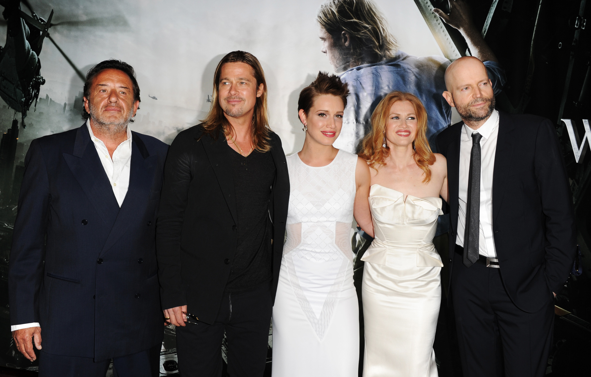 Brad Pitt, Ludi Boeken, Mireille Enos, Marc Forster and Daniella Kertesz at event of Pasaulinis karas Z (2013)